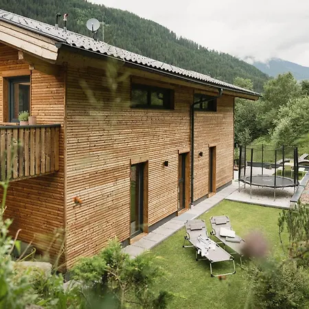 Zum Stubaier Gletscher * Neustift im Stubaital