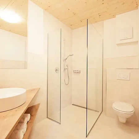 Zum Stubaier Gletscher - Wald Appartement *