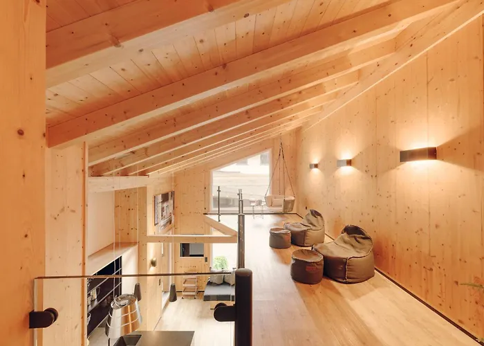 Zum Stubaier Gletscher - Wald