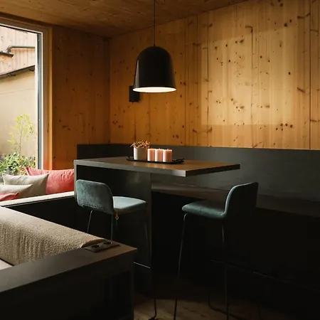 Zum Stubaier Gletscher - Wald * Neustift im Stubaital