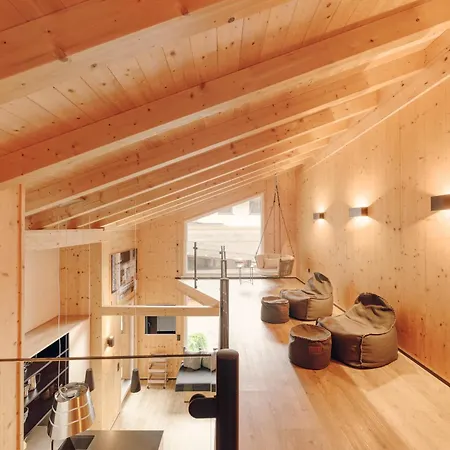 Zum Stubaier Gletscher - Wald